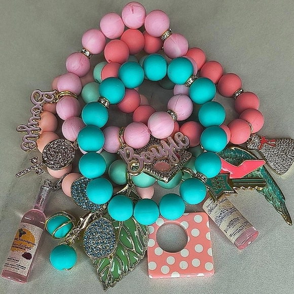 Junky Turquoise and Pink Charm Bracelet - Picture 6 of 9